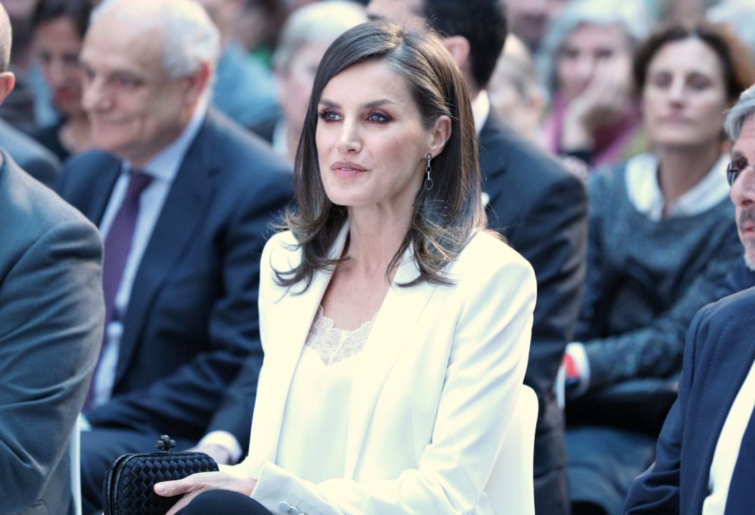 La reina consorte de España, Letizia Ortiz, en la entrega de premios SM 2019 en la Real Casa de Correos, Madrid. 