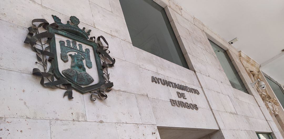 Entrada principal al Ayuntamiento de Burgos 