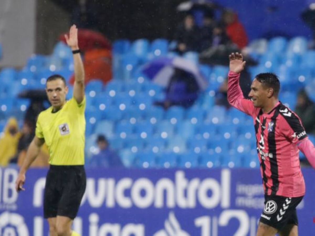 El Tenerife se aleja de la promoción