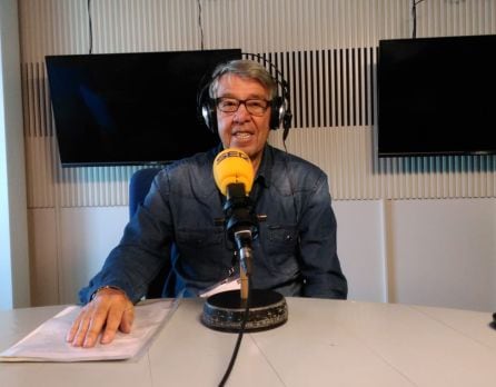 Alfredo Garrido en los estudios de Radio Madrid