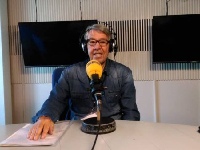 Alfredo Garrido en los estudios de Radio Madrid