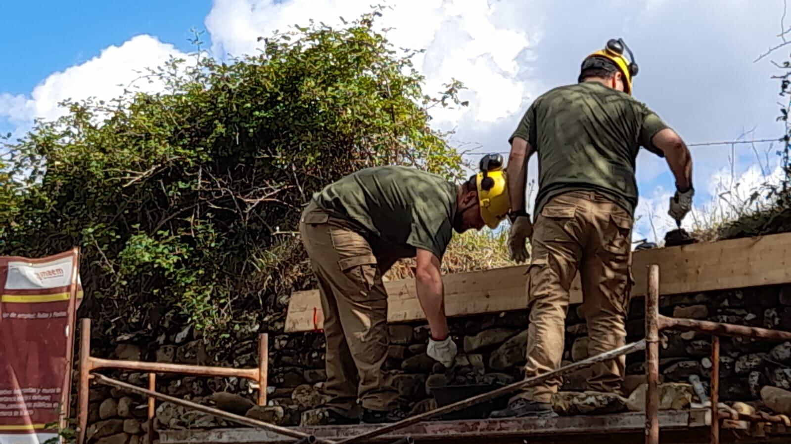 Alumnos del taller de Rutas y Piedras de la Jacetania