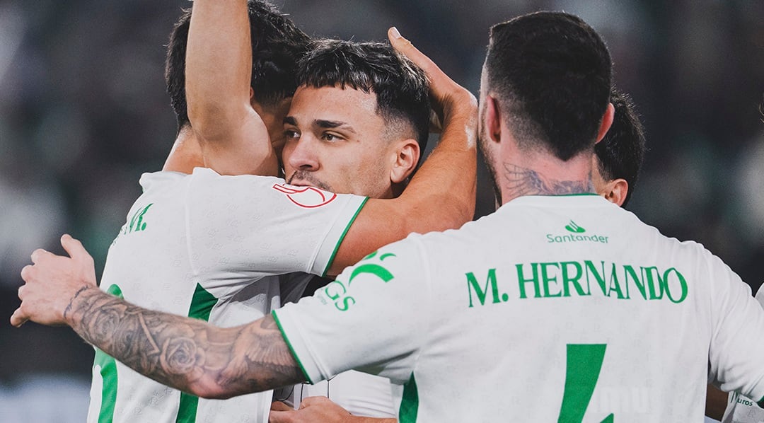 Arana, celebrando uno de sus goles.