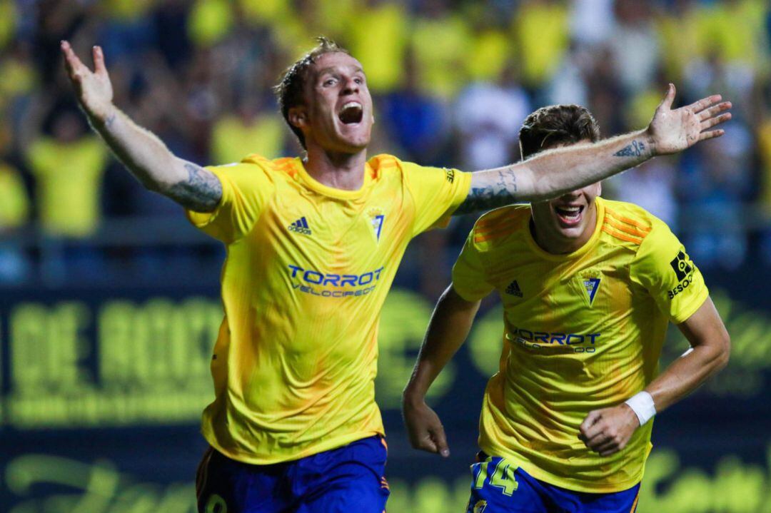 El Cádiz necesita una victoria para ascender a primera hoy