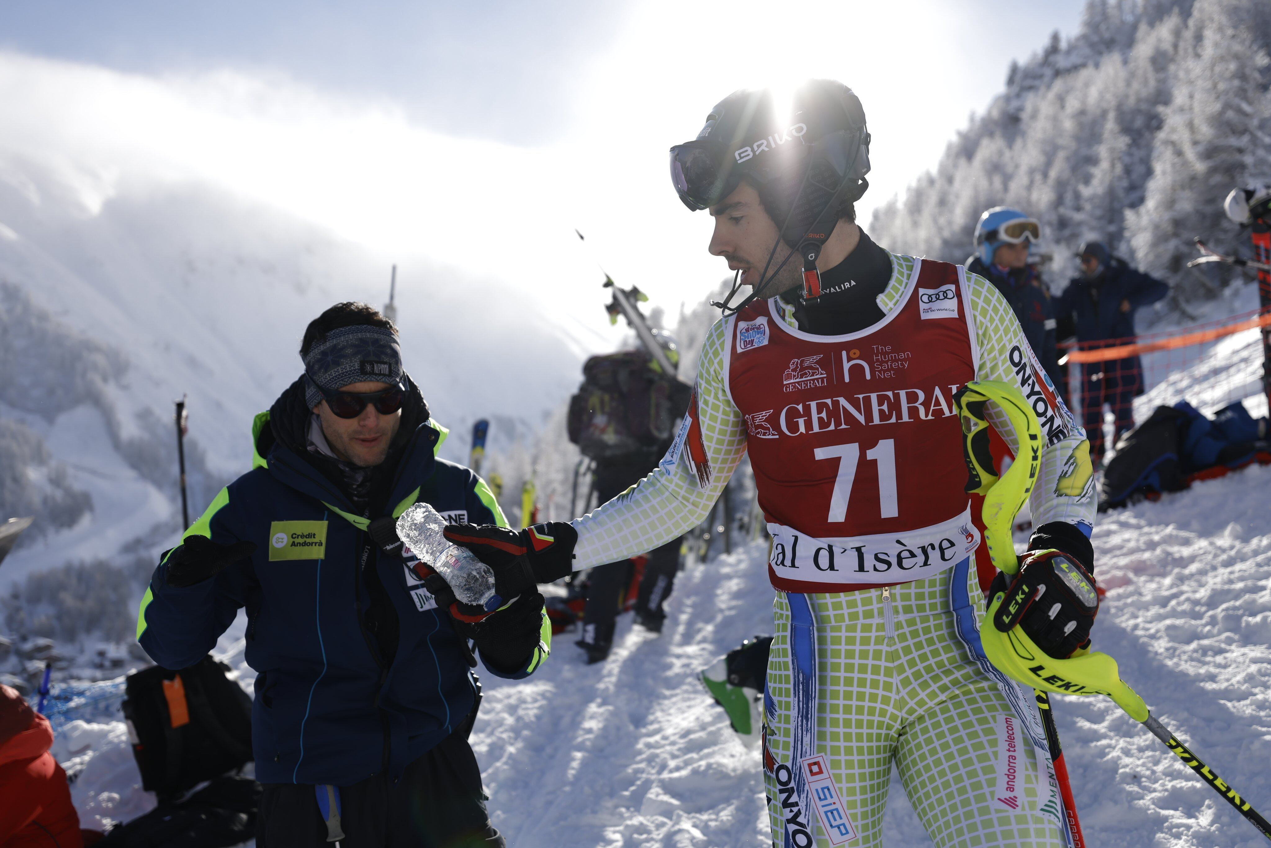 L'esquiador de la FAE, Àxel Esteve, després d'una competició. Serà el representant d'Andorra a l'eslàlom dels Mundials de Courchevel.