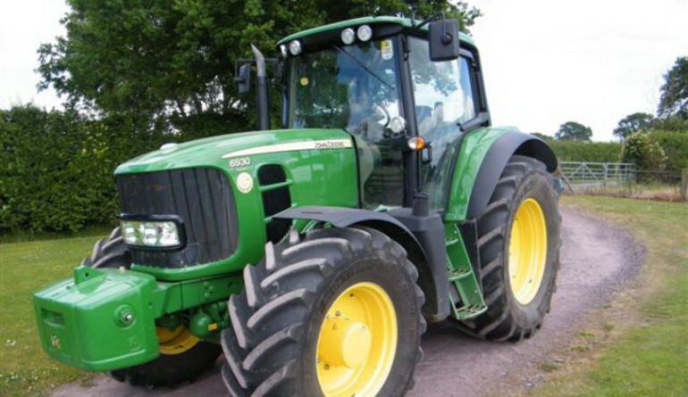 Un tractor Johan Deere nou.