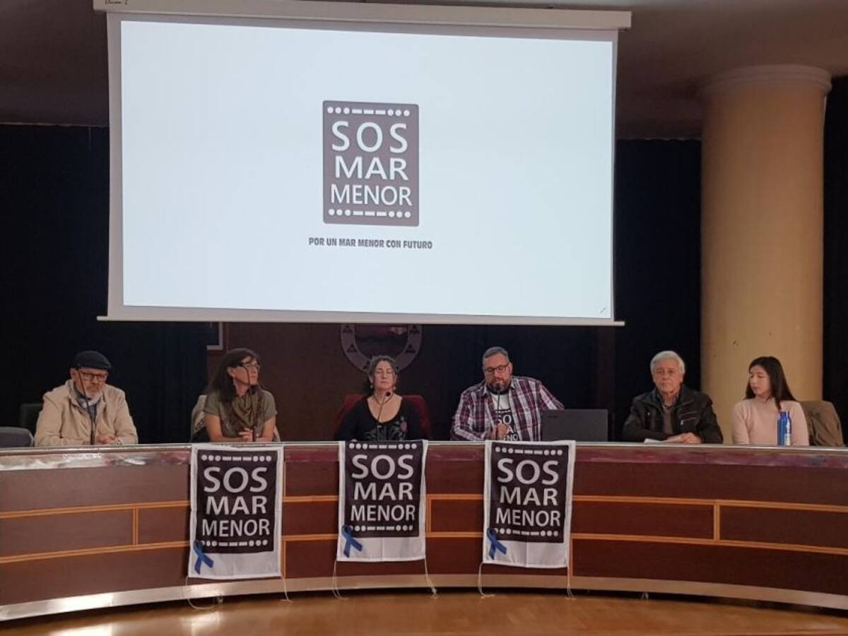 SOS Mar Menor opina que la nueva ley de la laguna es un "regalo de Navidad" para los agricultores
