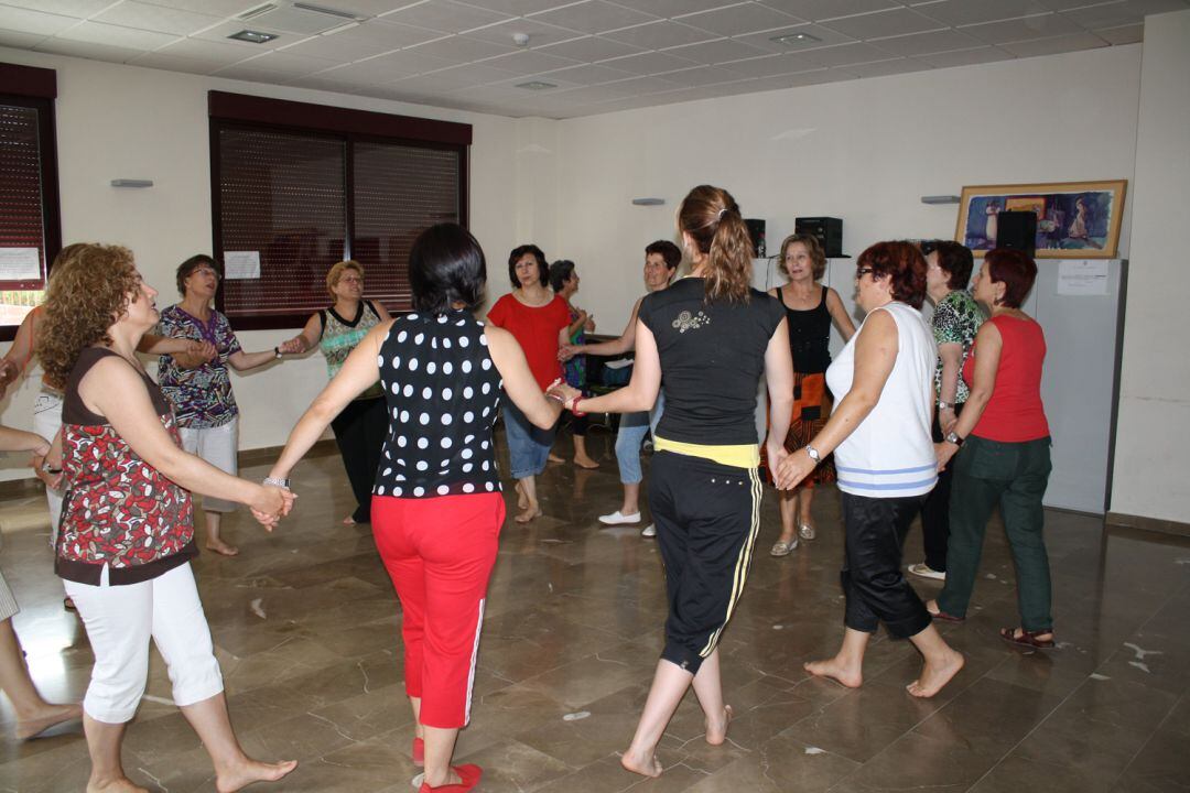 Práctica de biodanza de mujeres con fibromialgia participantes en un estudio de la Universidad de Granada