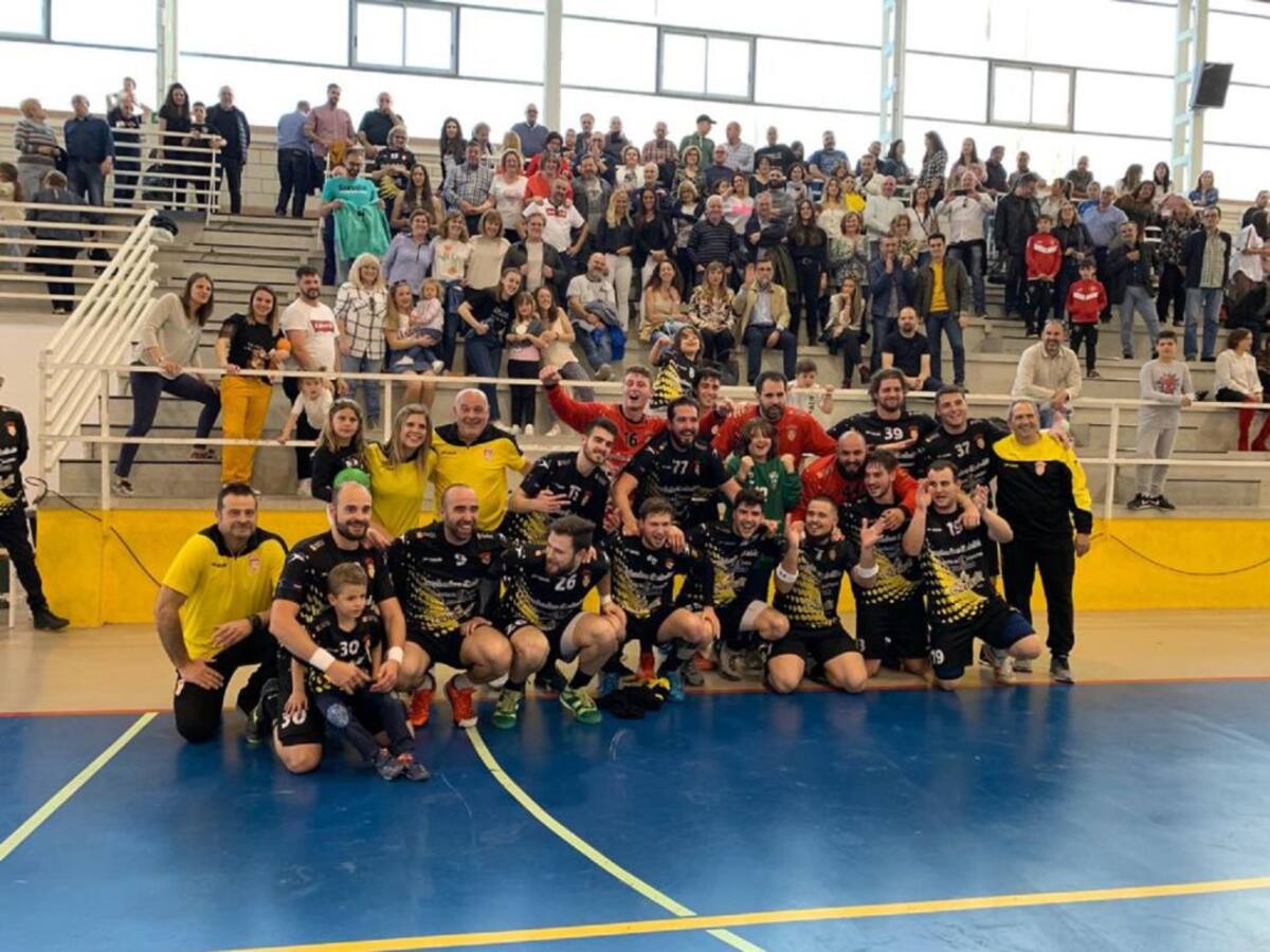 El Elda - C. E.E. jugará por el ascenso (37-27)