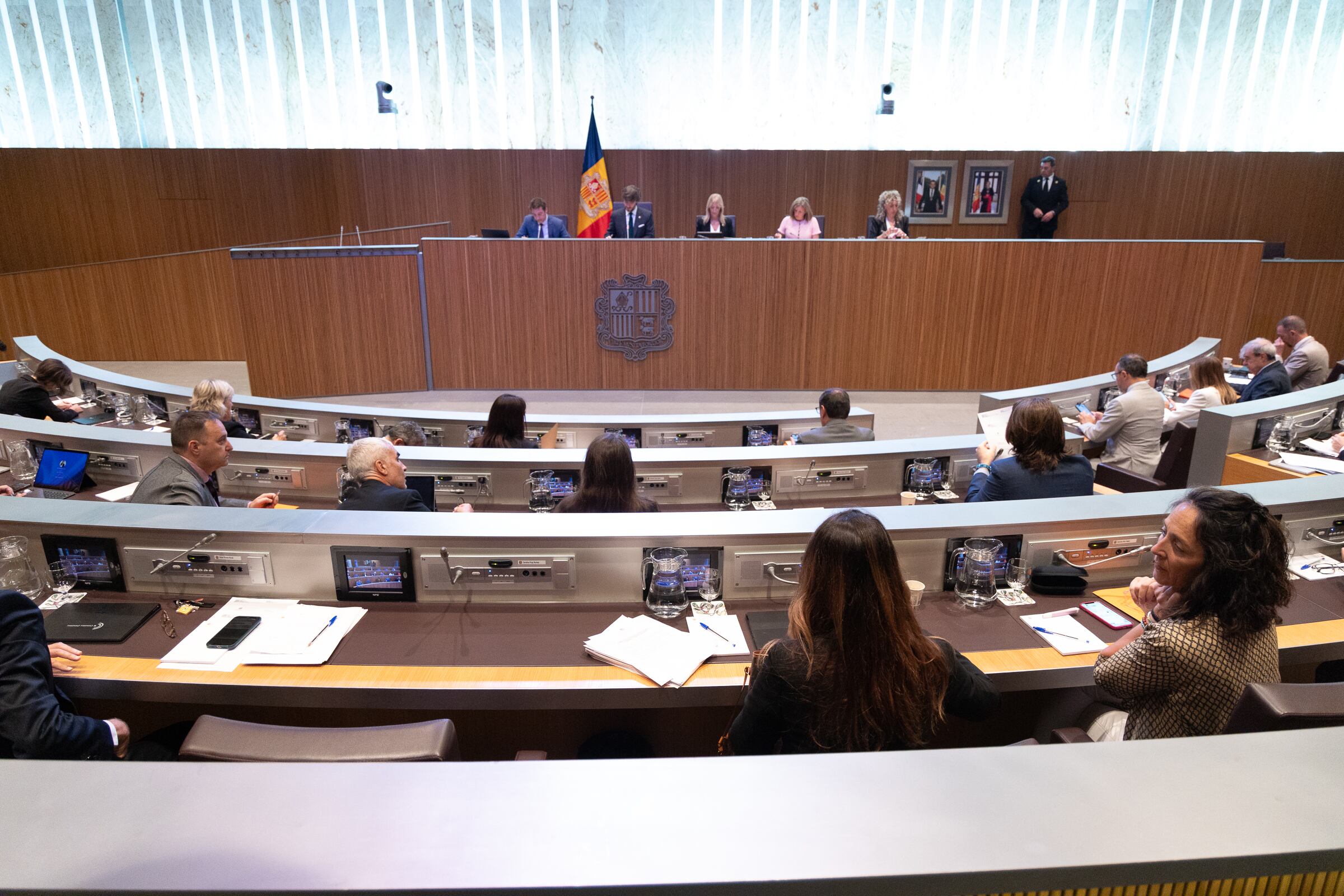 Els consellers han aprovat per unanimitat tots els punts de la darrera sessió abans de l'estiu