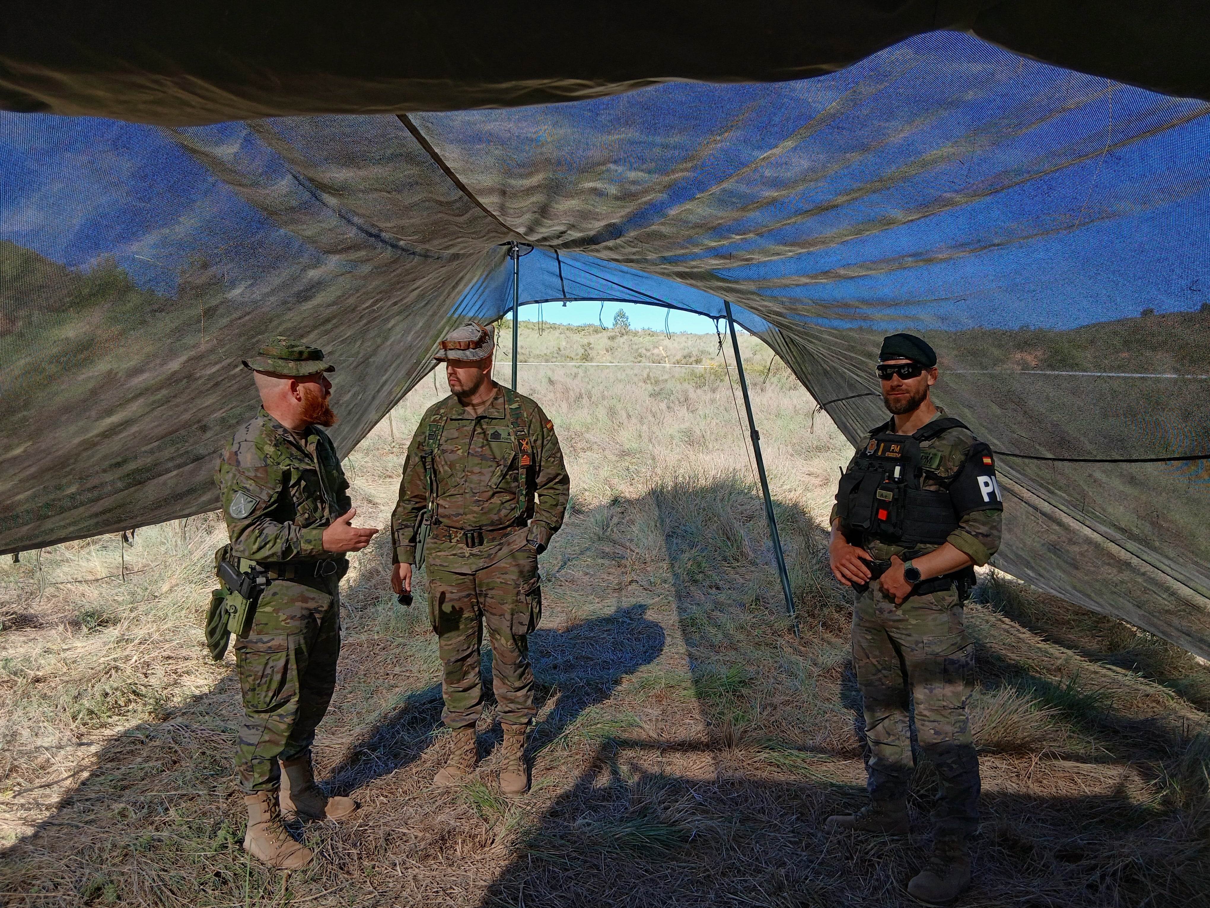 Ejercicio militar en Las Baldorrias en Barbastro