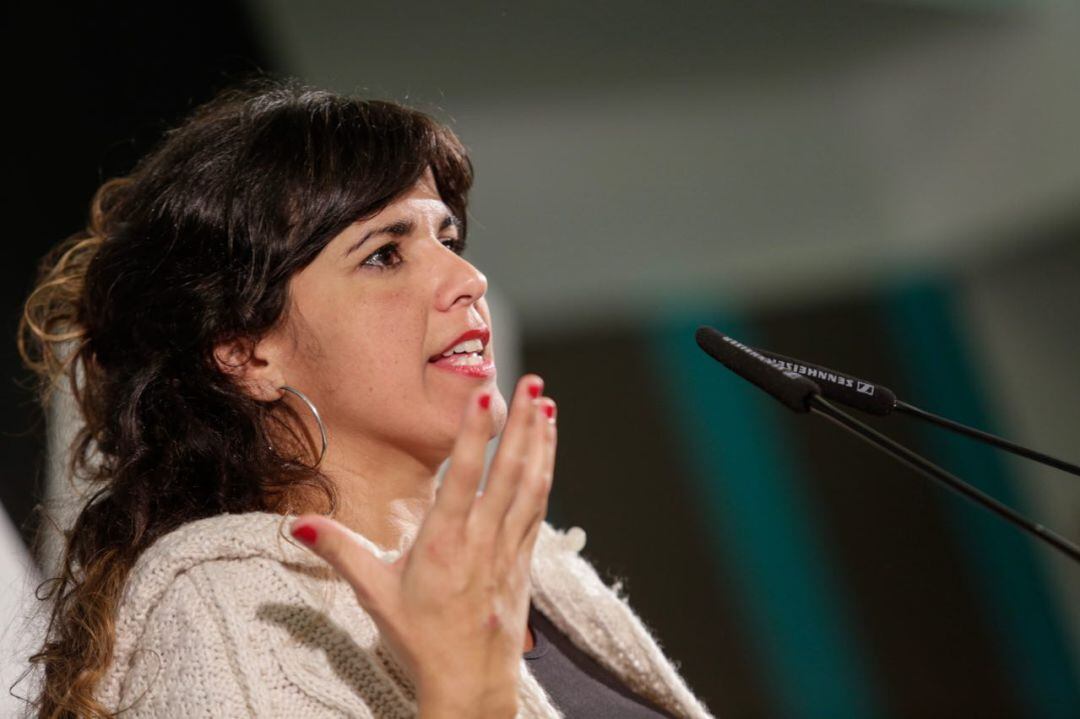 La candidata de Adelante Andalucía a presidir la Junta de Andalucía, Teresa Rodríguez, durante un mitin en Marbella