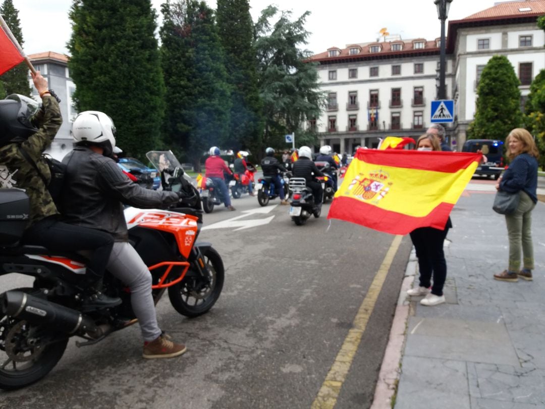 Momento de la manifestación de Vox en Oviedo