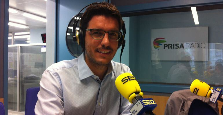 Antoni Postius, als estudis de Ràdio Lleida