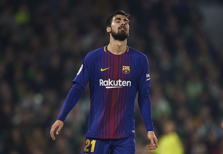 André Gomes, en un partido con el Barcelona.