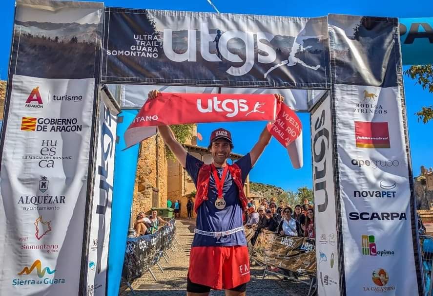 Enrique Gomis, vencedor absoluto de la Ultra Trail Guara Somontano. Foto: @Inmagms