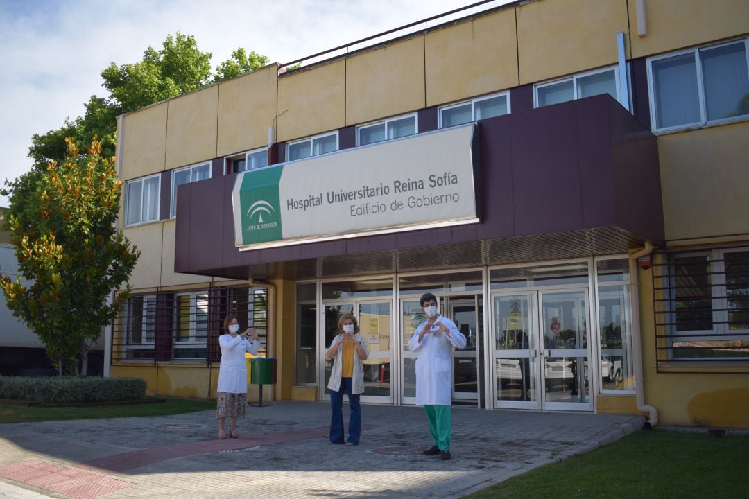 Valle García, María Jesús Botella y José María Dueñas, tras la rueda de prensa de la Semana del Donante en el Hospital Reina Sofía de Córdoba 