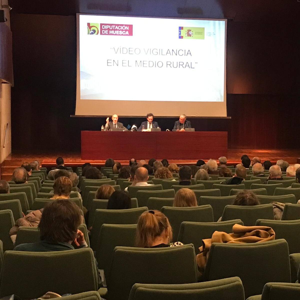 Apuesta institucional por aumentar la seguridad de los pueblos con la instalación de cámaras de vídeo vigilancia