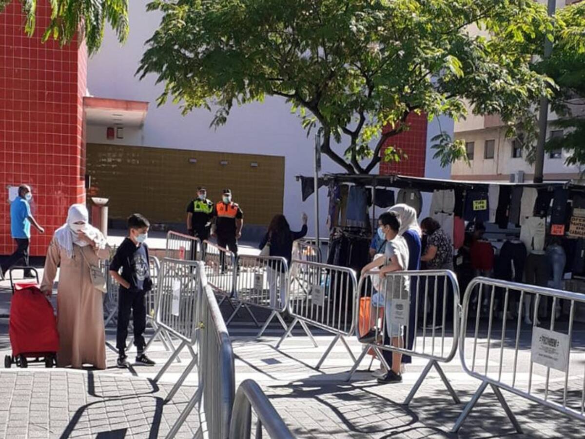 La Policía Local de Oliva multa a 23 personas por no llevar mascarilla