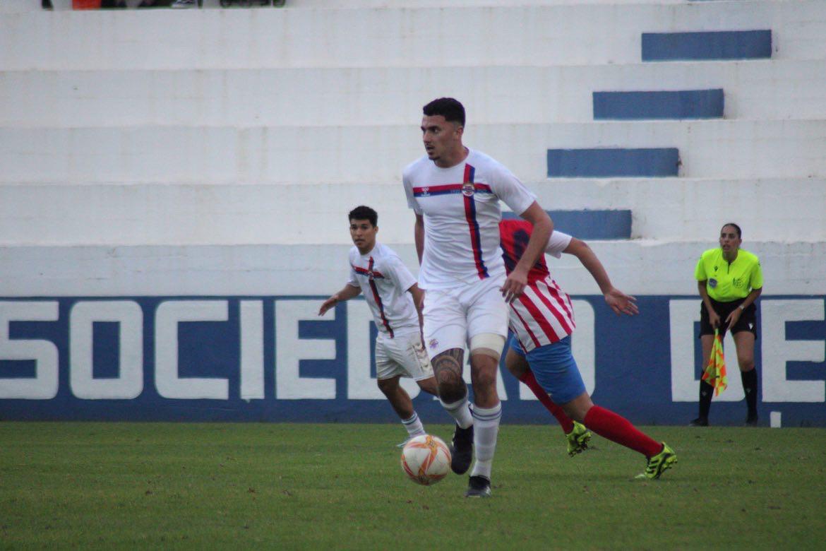 Álvaro Santana con la camiseta del Tenisca de Preferente.