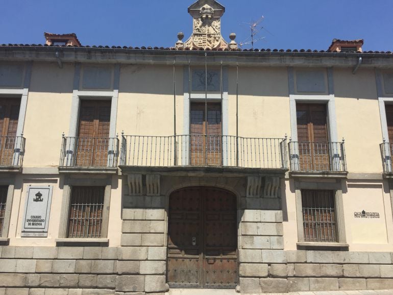 El Palacio de Mansilla espera inquilinos desde que la UVa se trasladó al Campus María Zambrano