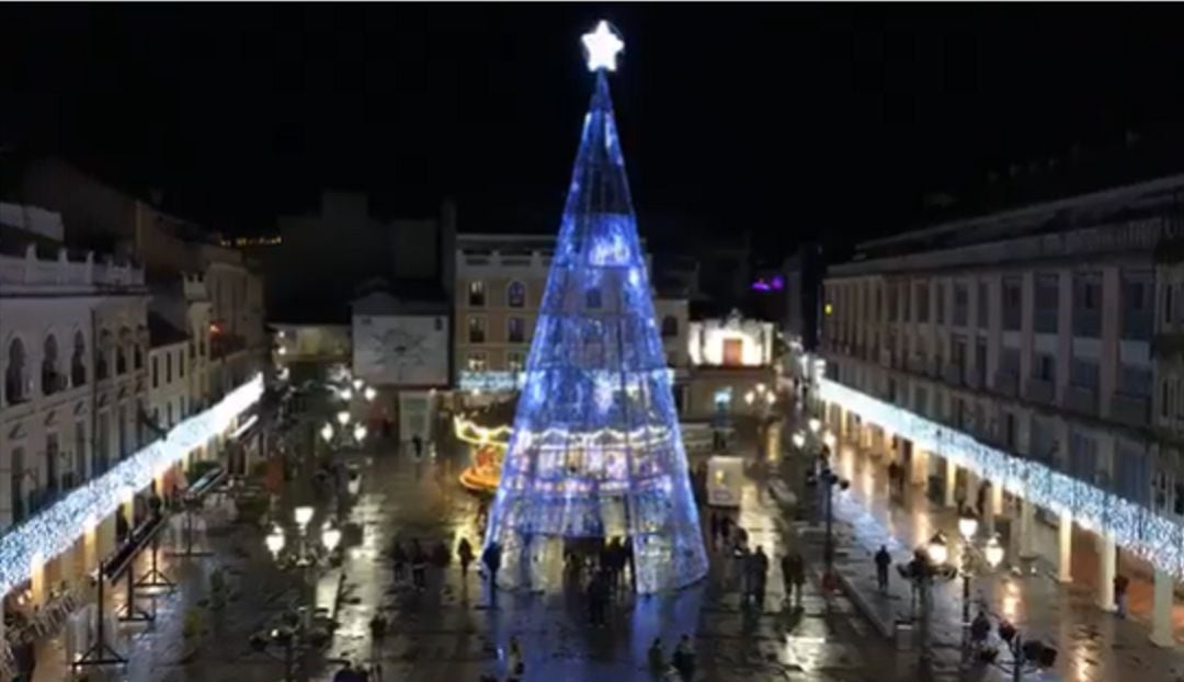 El ayuntamiento de Ciudad Real ya ha adjudicado la instalación del árbol de Navidad 