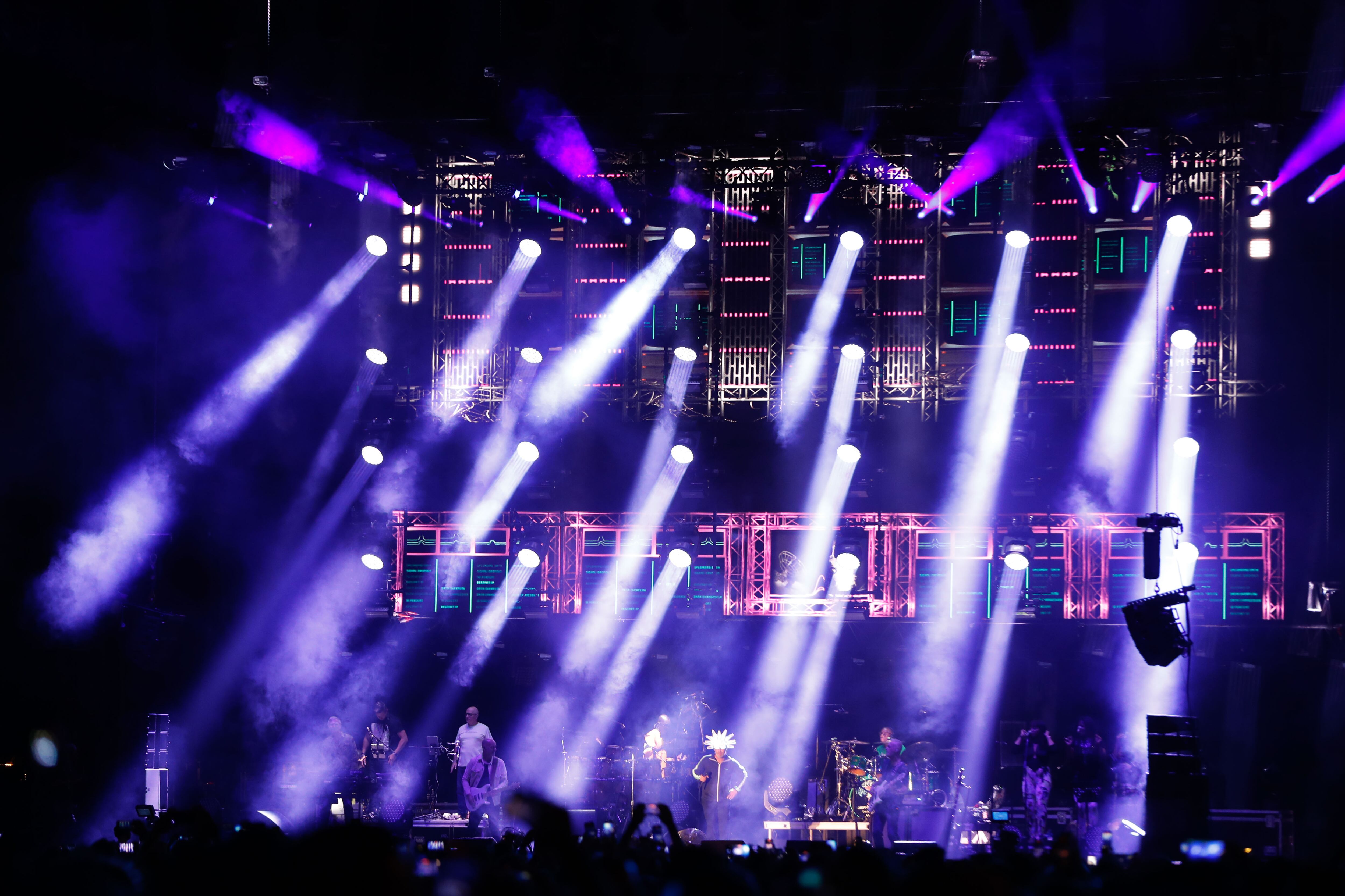 La banda británica Jamiroquai durante su actuación en el Andalucía Big Festival. EFE/ Jorge Zapata