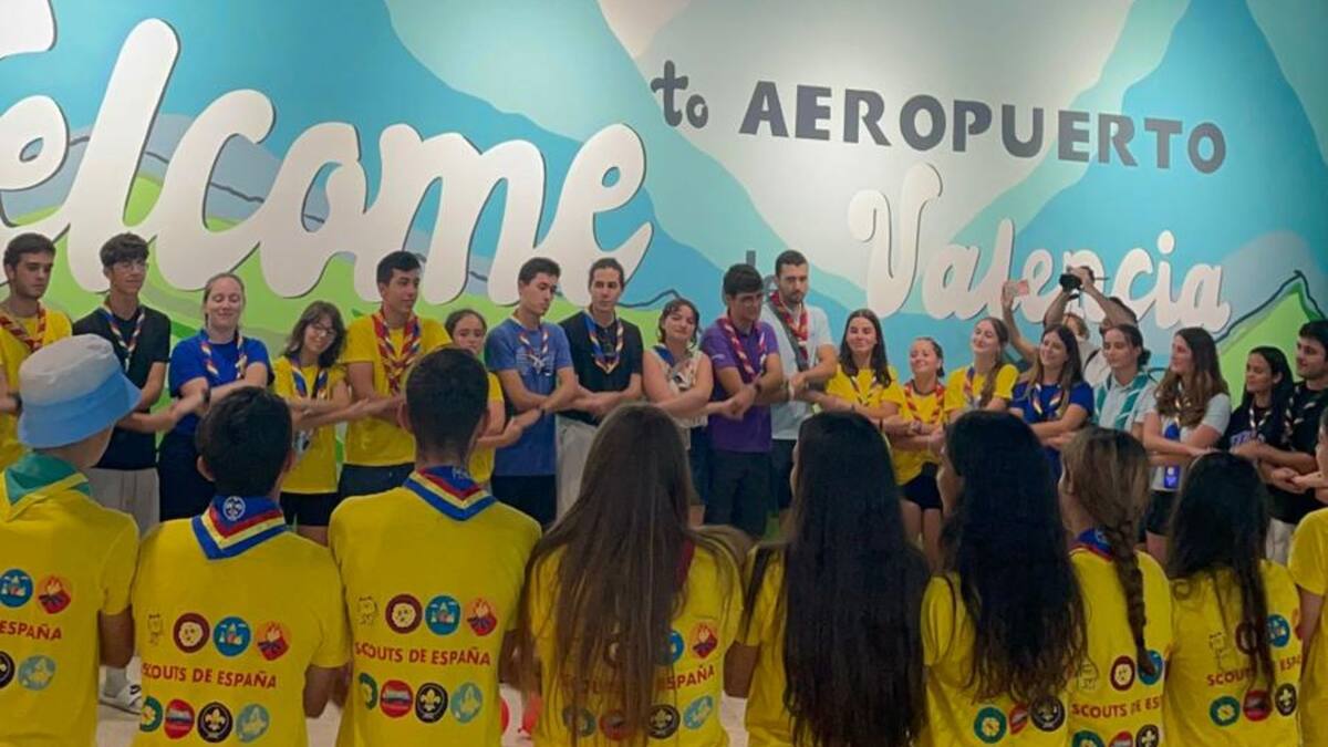 Entrevista a Esther Montalt, de Scouts Valencians: "Con la amenaza del tifón evacuaron a todos en 36 horas"