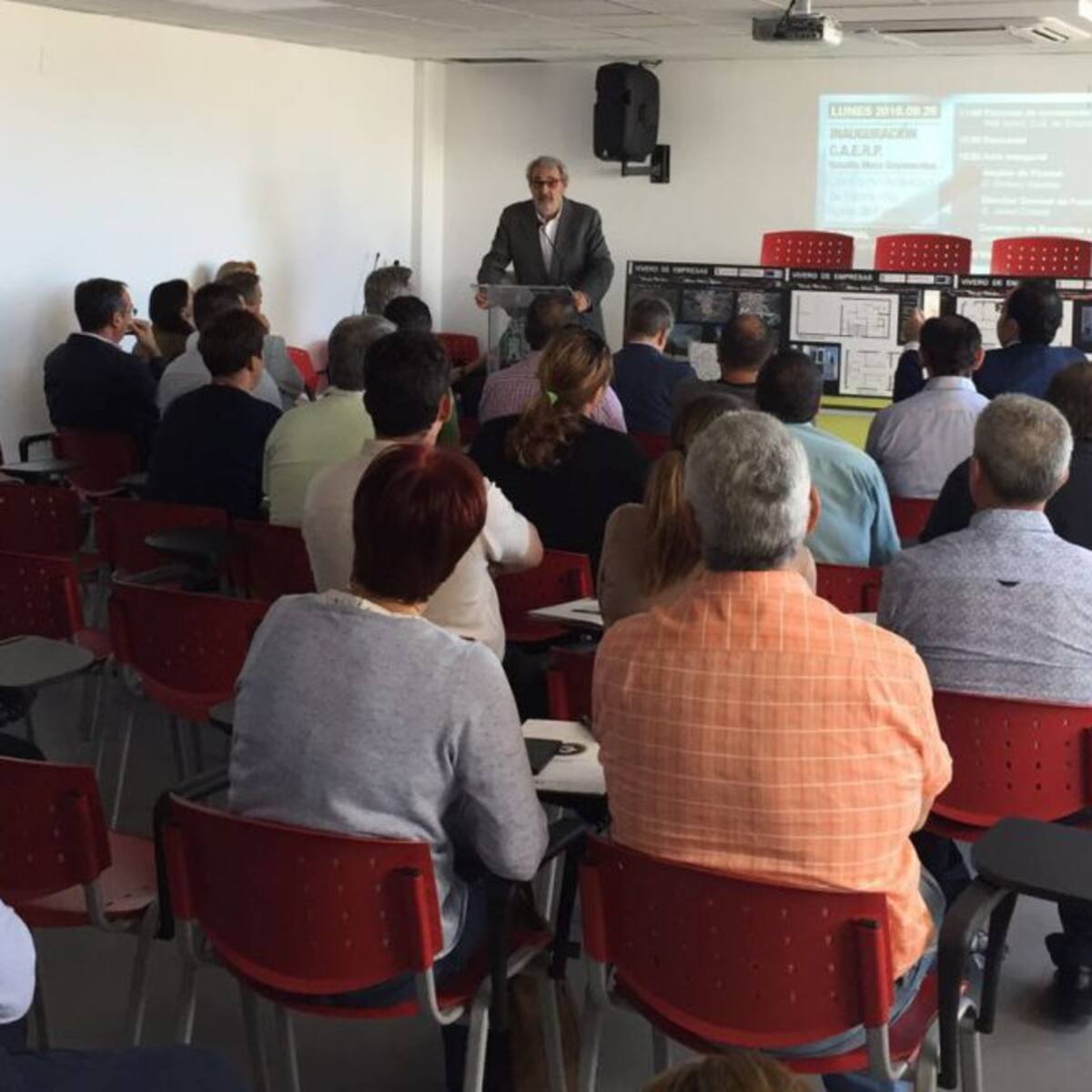 Plasencia acoge el programa Emprendimiento y Tiendas Virtuales