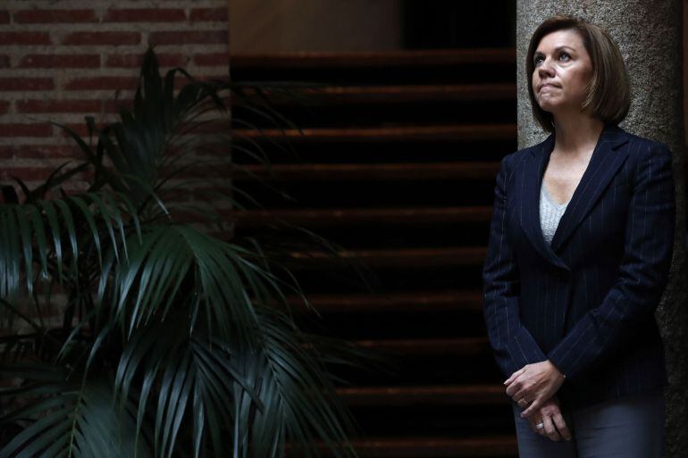 La secretaria general del Partido Popular y ministra de Defensa, Maria Dolores de Cospedal, en la sede de la FEMP 