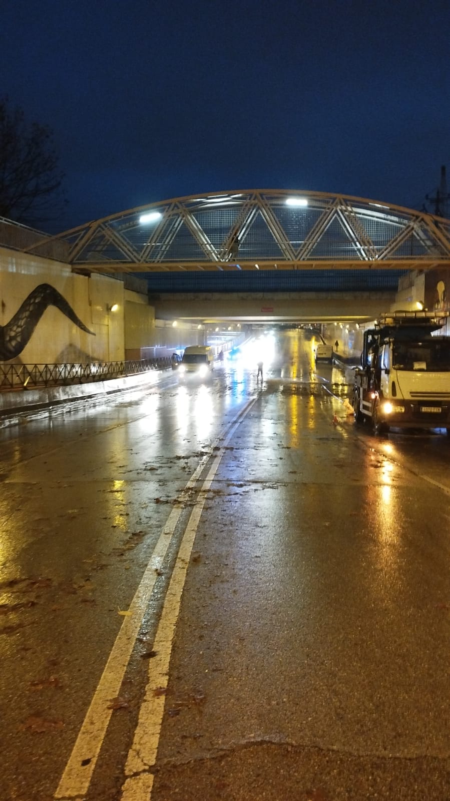 El puente de acceso a Los Molinos en Getafe