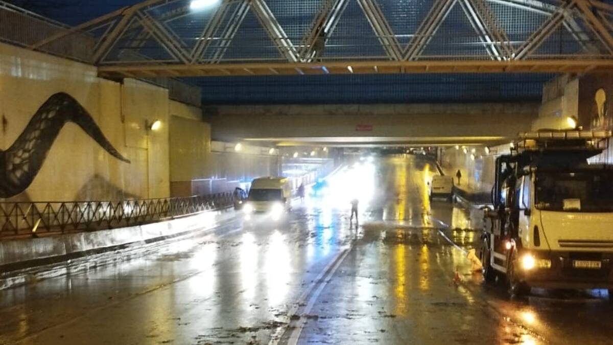 Las fuertes lluvias provocan de nuevo cortes y balsas de agua en Fuenlabrada, Getafe y Leganés