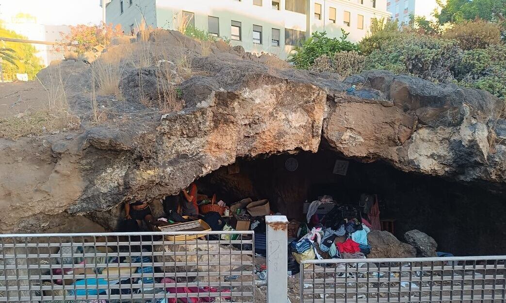 Desalojan una cueva volcánica en Tenerife. (Ayuntamiento de Santa Cruz de Tenerife).