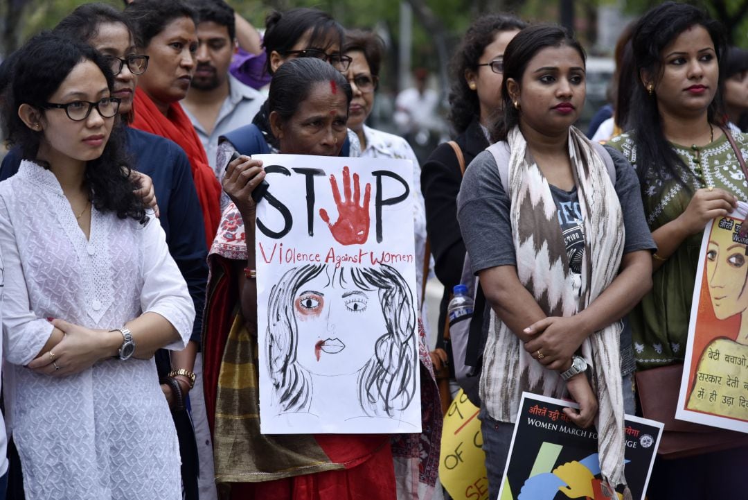 Manifestación rechazando la violencia contra las mujeres en Guwahati