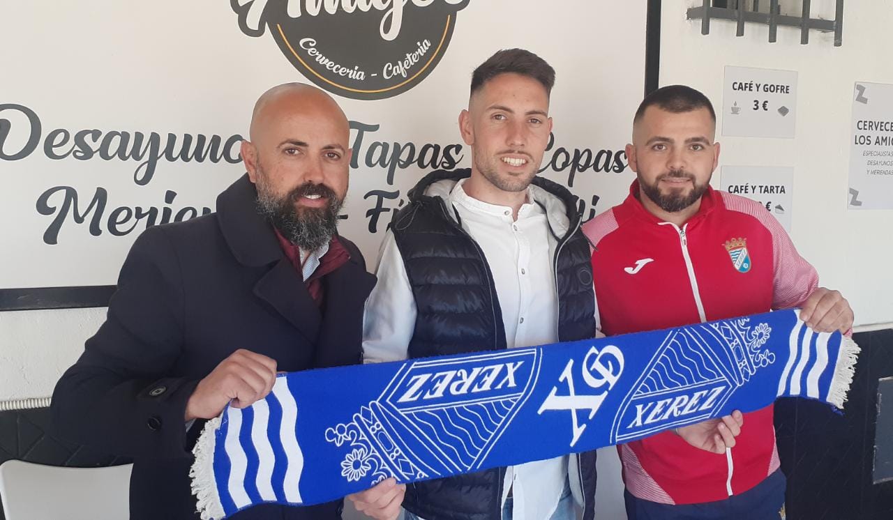 Borja Pimentel durante su presentación como nuevo jugador del Xerez CD