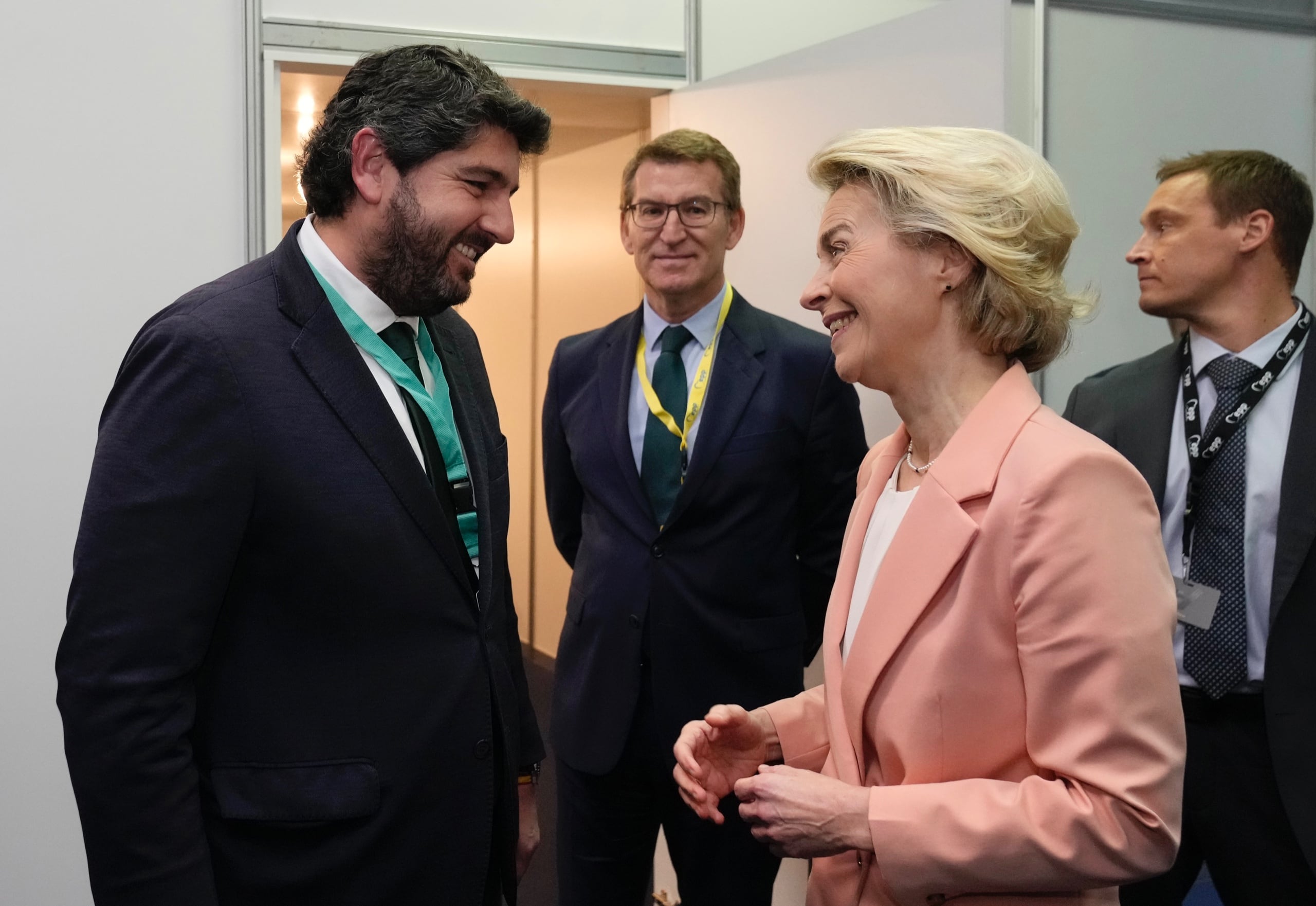 López Miras, junto a Ursula Von der Leyen en el Congreso del Partido Popular Europeo