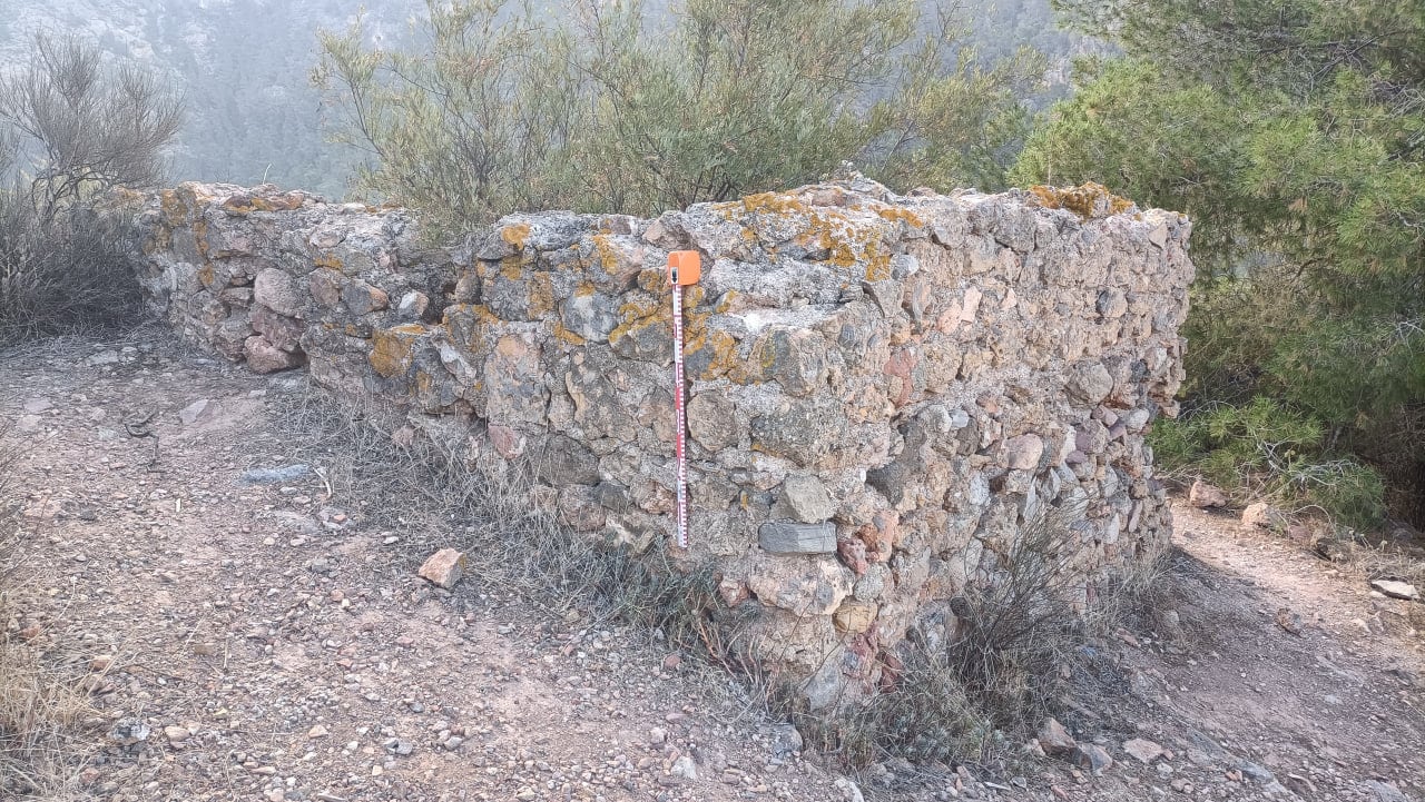 Una de las construcciones que aún se conservan del castillo de Los Garres