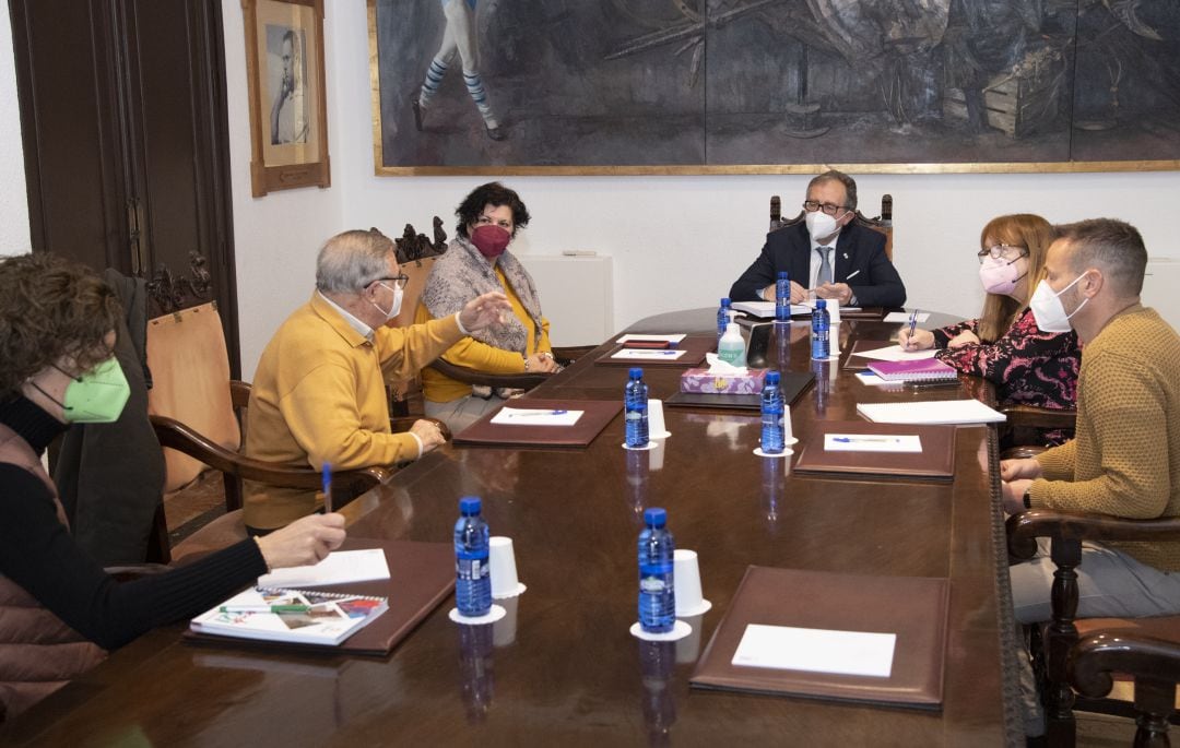 Reunión entre la Diputación de Cástellón y Cáritas