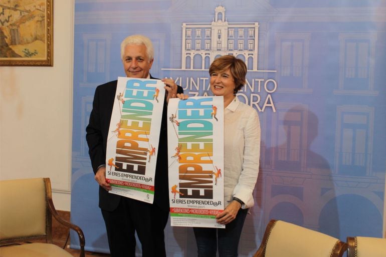 Los concejales del Equipo de Gobiero, José Carlos Calzada y Adoración Martín