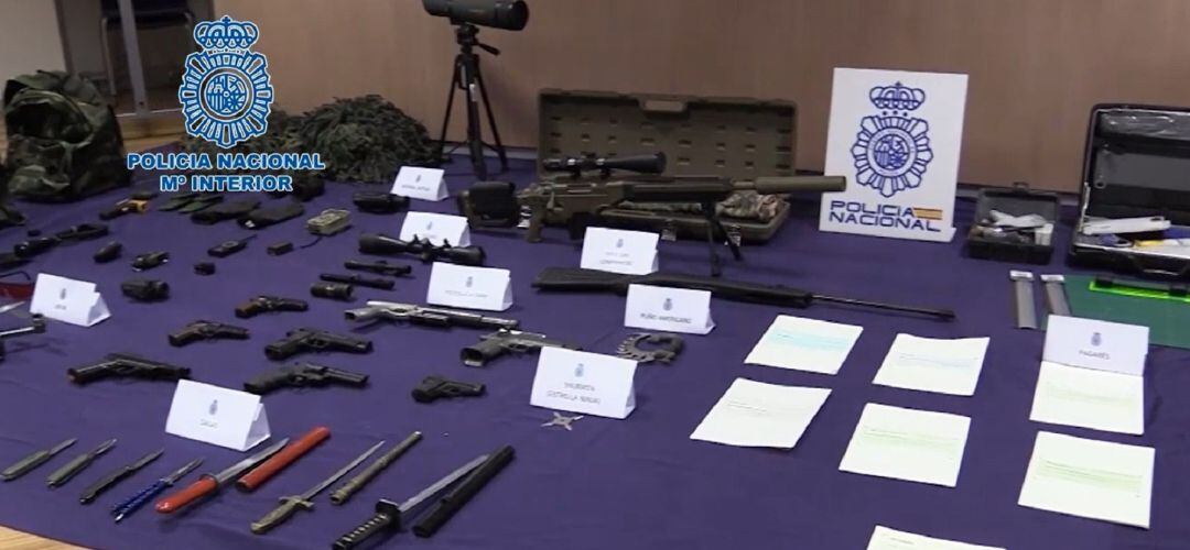 Las armas y efectos intervenidos en la operación de Getafe