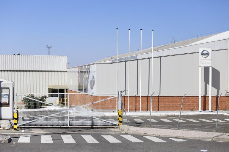 Antigua puerta principal de la fábrica, en el polígono de Las Hervencias