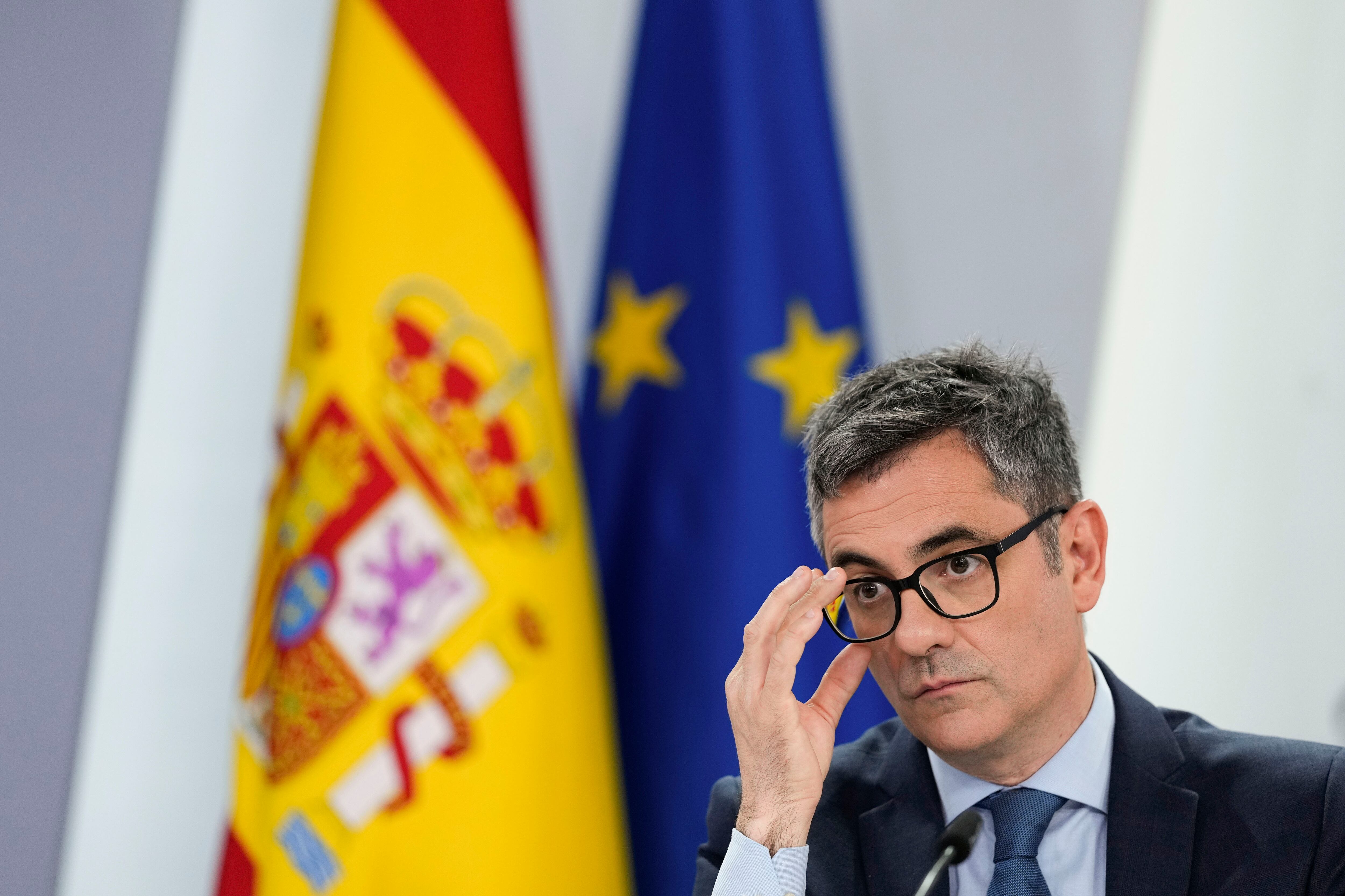 El ministro de la Presidencia, Justicia y Relaciones con las Cortes, Félix Bolaños, durante la rueda de prensa posterior al Consejo de Ministros, este martes en Madrid.