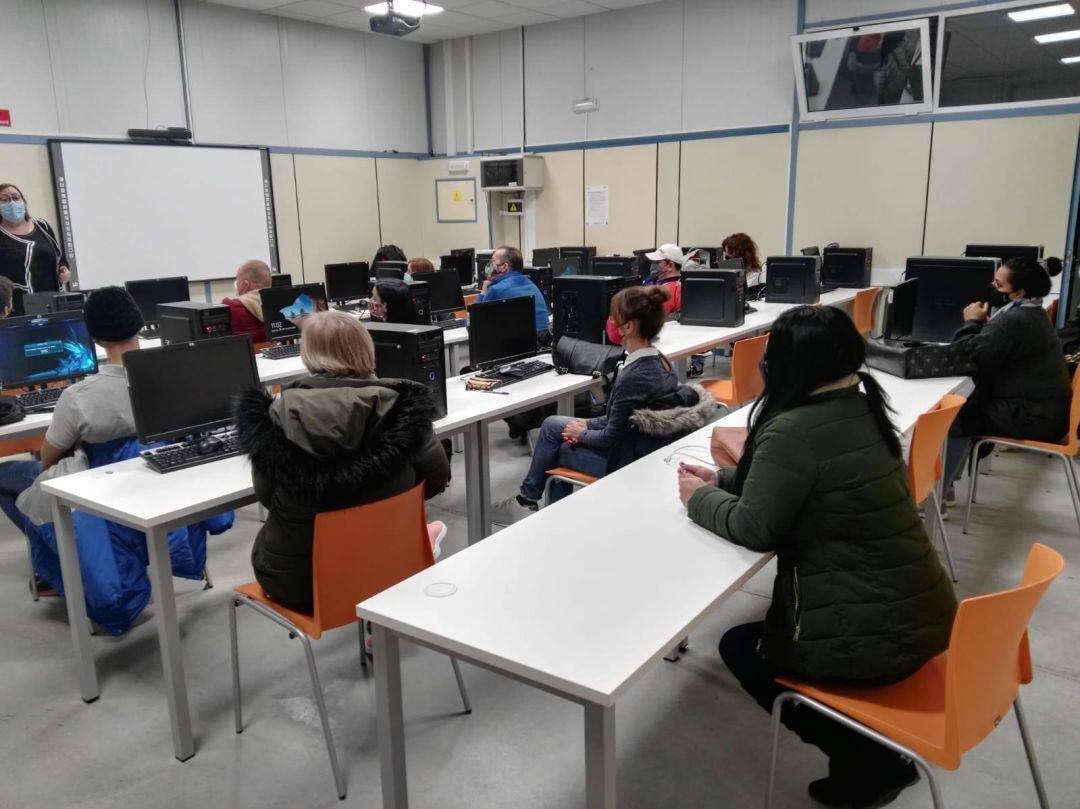 Imagen de uno de los cursos que se desarrollan en el CIFE de Fuenlabrada.