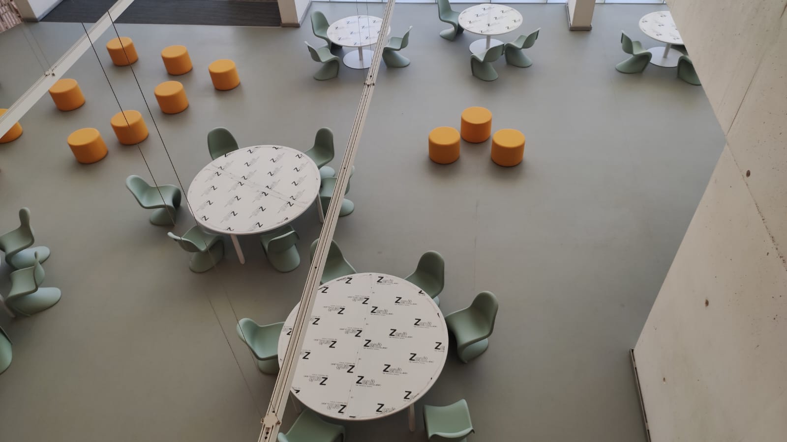 Zona infantil de la Biblioteca Grupo Cántico en Córdoba