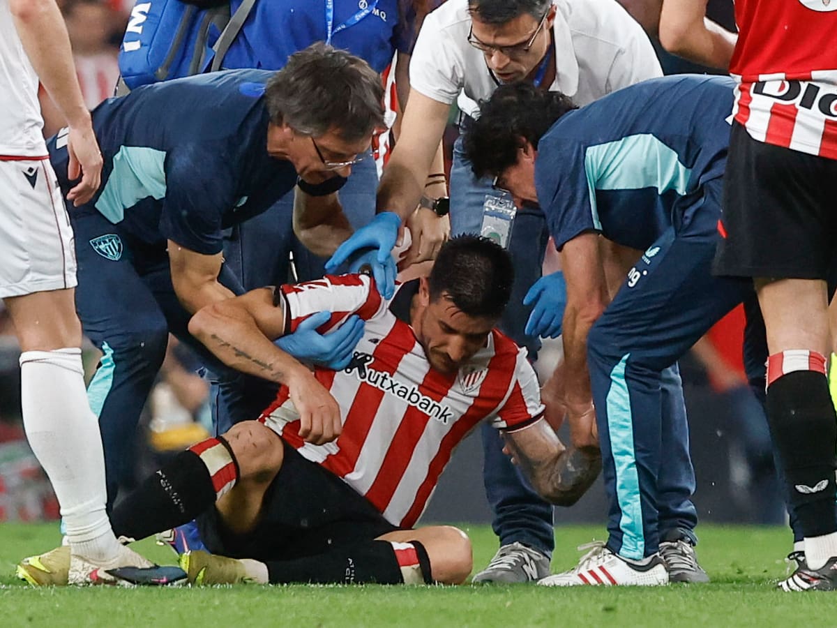 Yuri Berchiche entrena con el grupo tras su indisposición frente a Osasuna