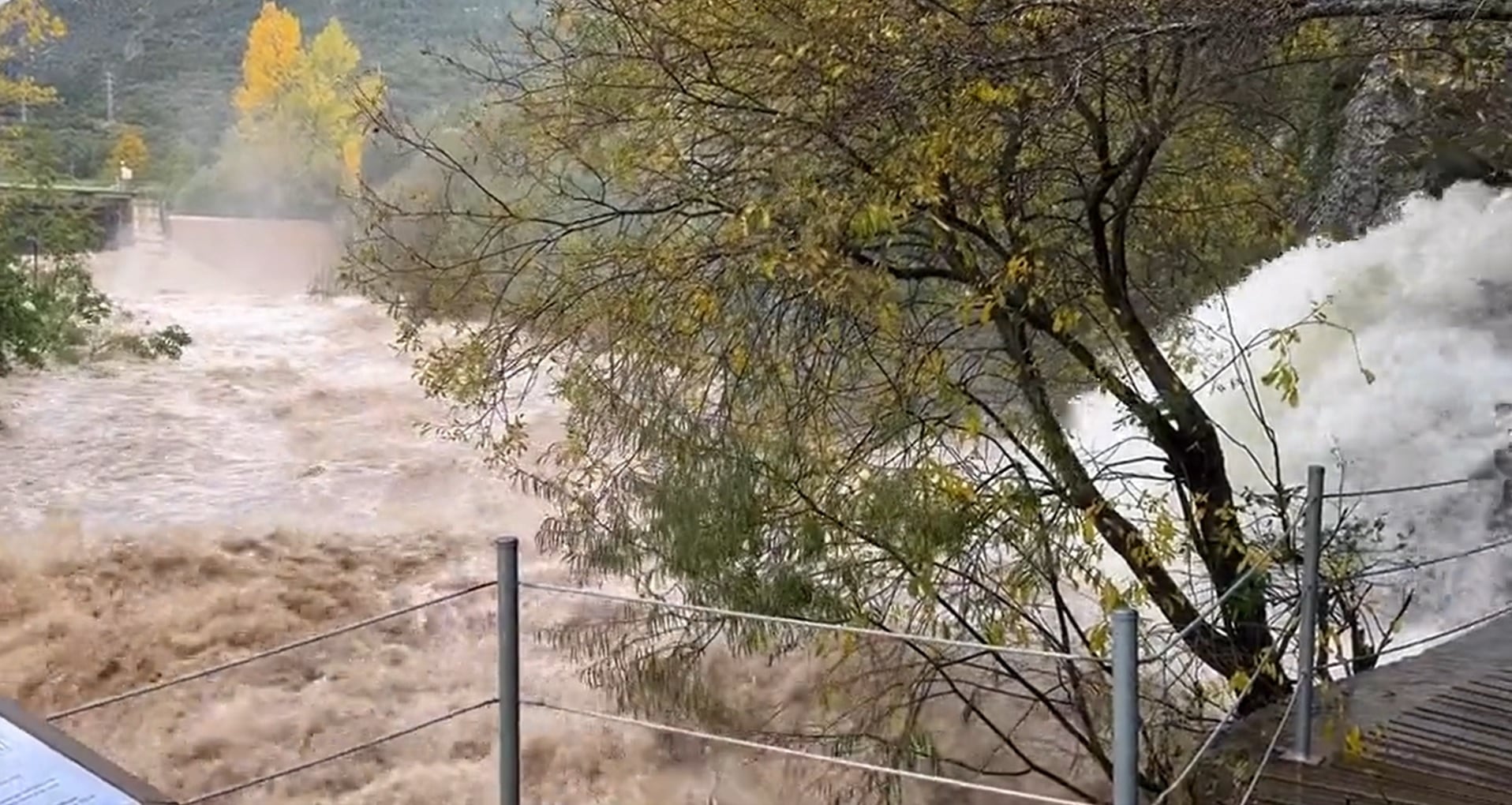 Río Aragón este jueves por la mañana ha su paso por Villanúa