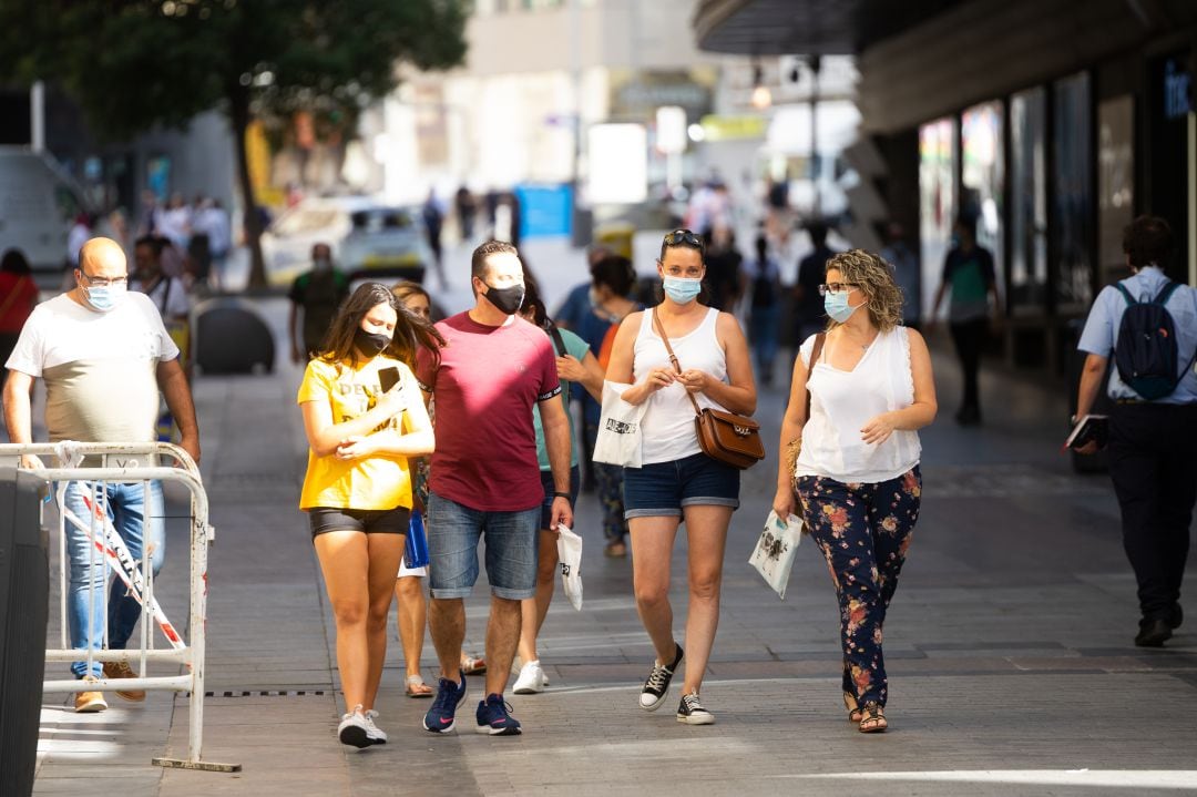 Comienza en Madrid la vacunación de menores de 50 años. 