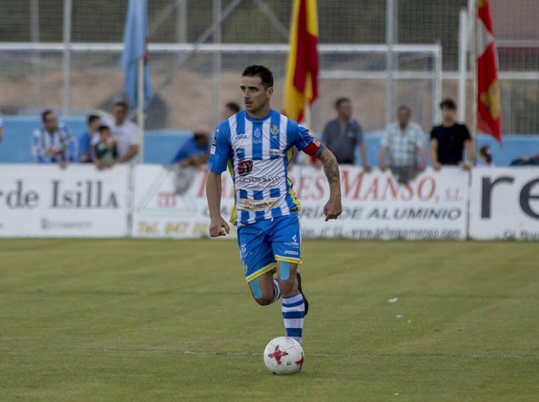 El capitán blanquiazul durante un encuentro en El Montecillo.