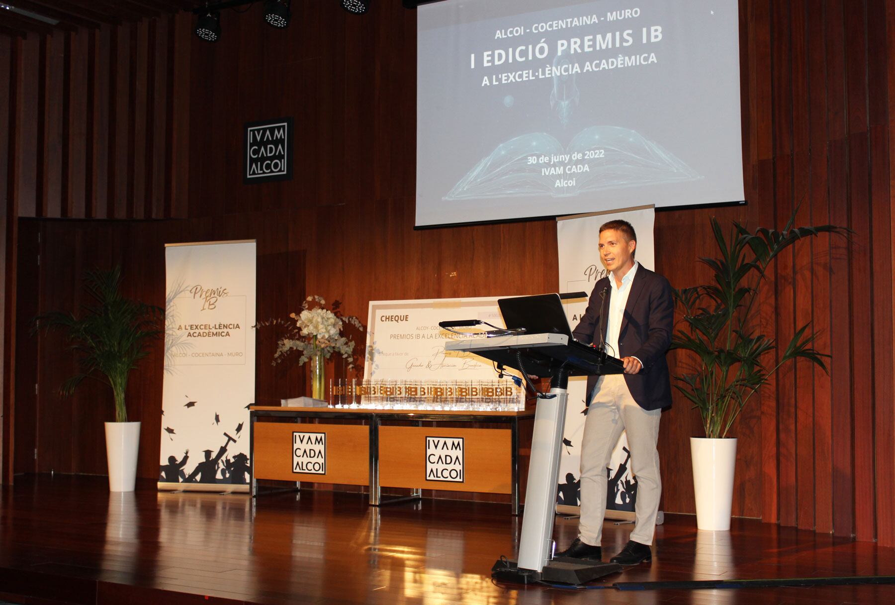 Iñaki Berenguer, durante su intervención en el acto de entrega de premios