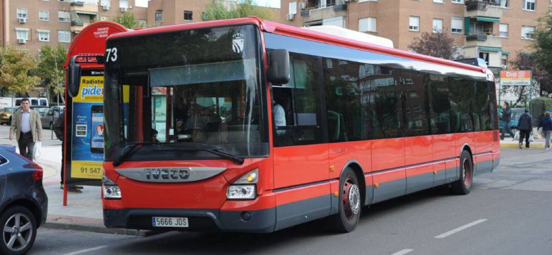 Uno de los vehículos de la EMT de Fuenlabrada